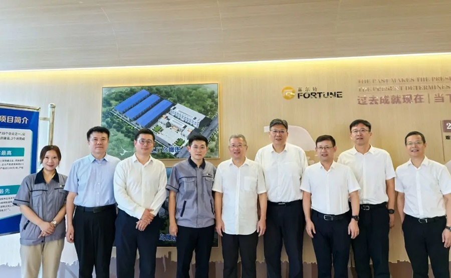 中国联通集团总经理简勤一行调研富尔特5G工厂